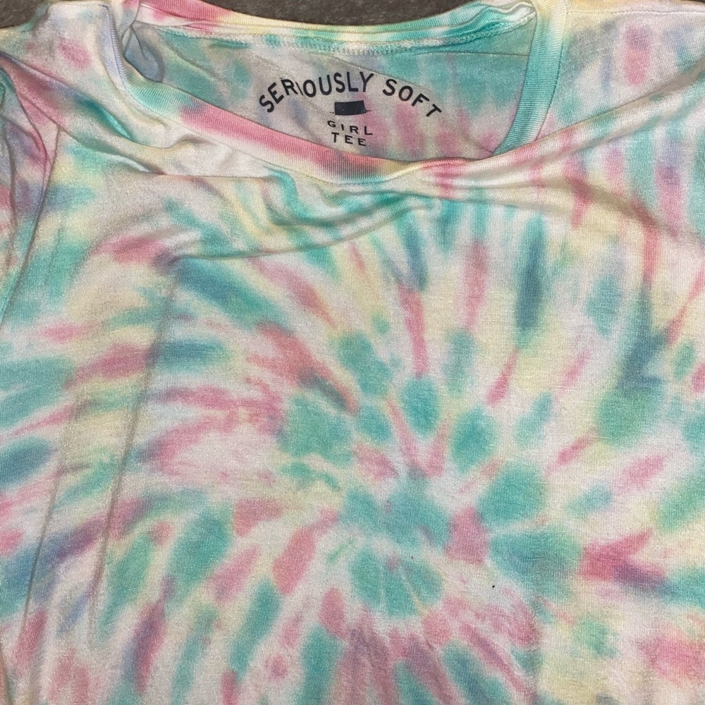 Crop Top - Picture 2 of 3